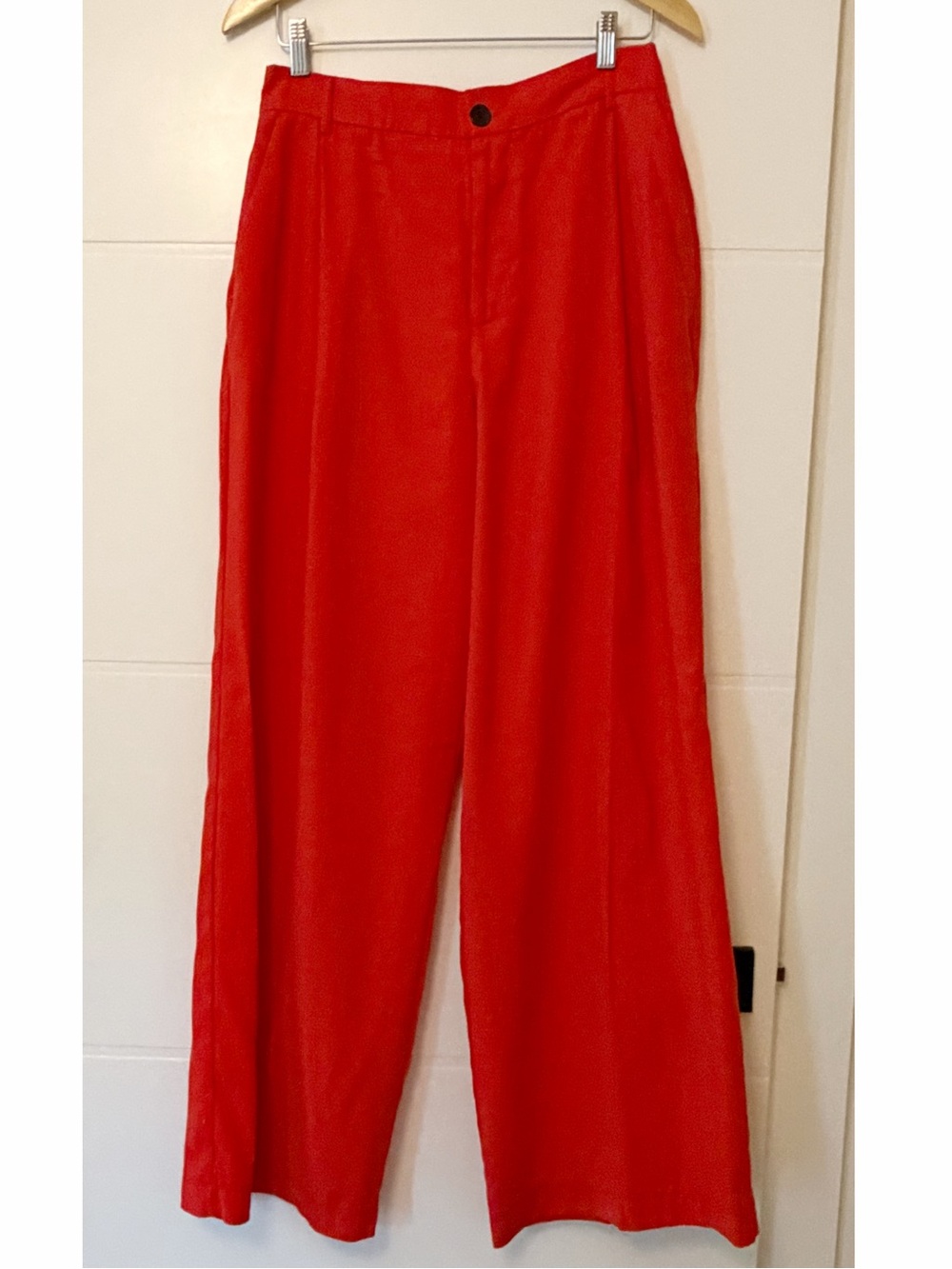Zara Flowy Pleated Pants in Bright Red - Picture 2 of 6